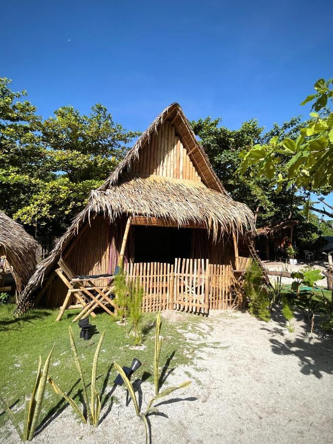 Albergue Tribal Huts Community Daanbantayan Exterior foto