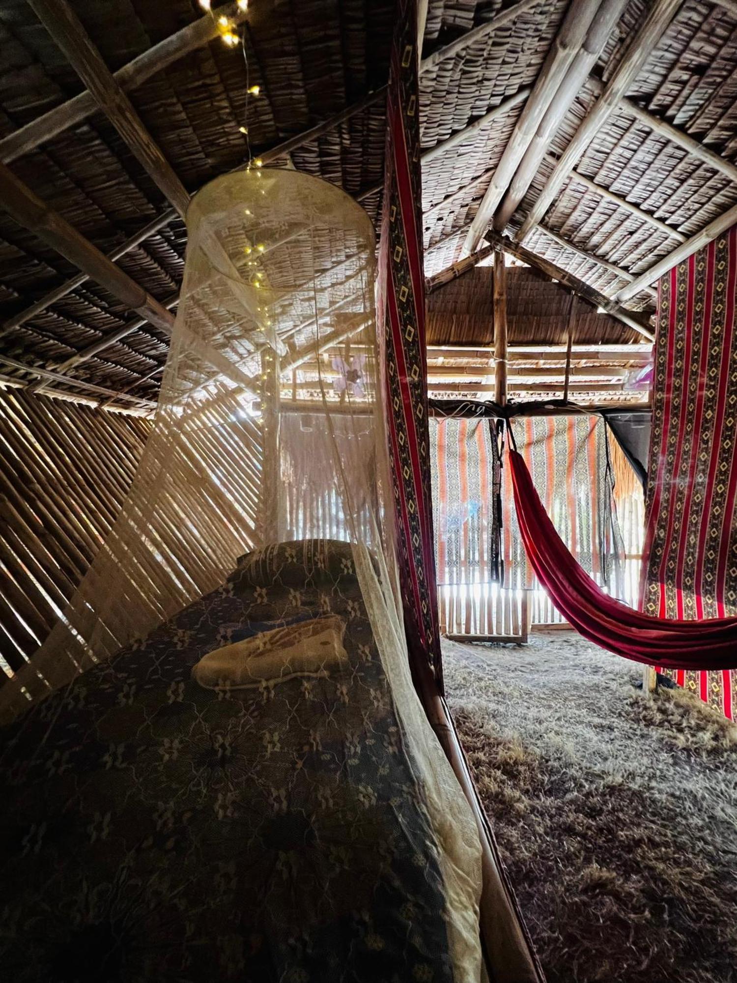 Albergue Tribal Huts Community Daanbantayan Habitación foto