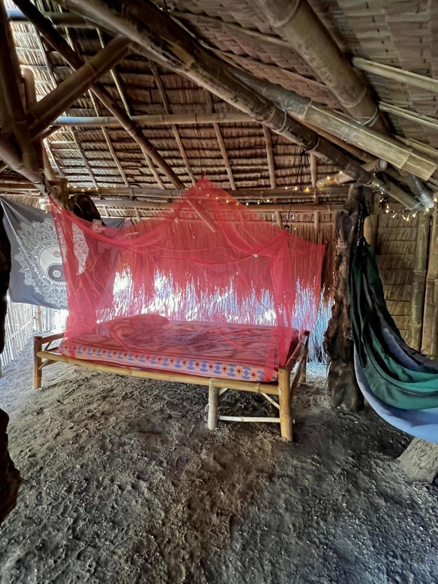 Albergue Tribal Huts Community Daanbantayan Habitación foto