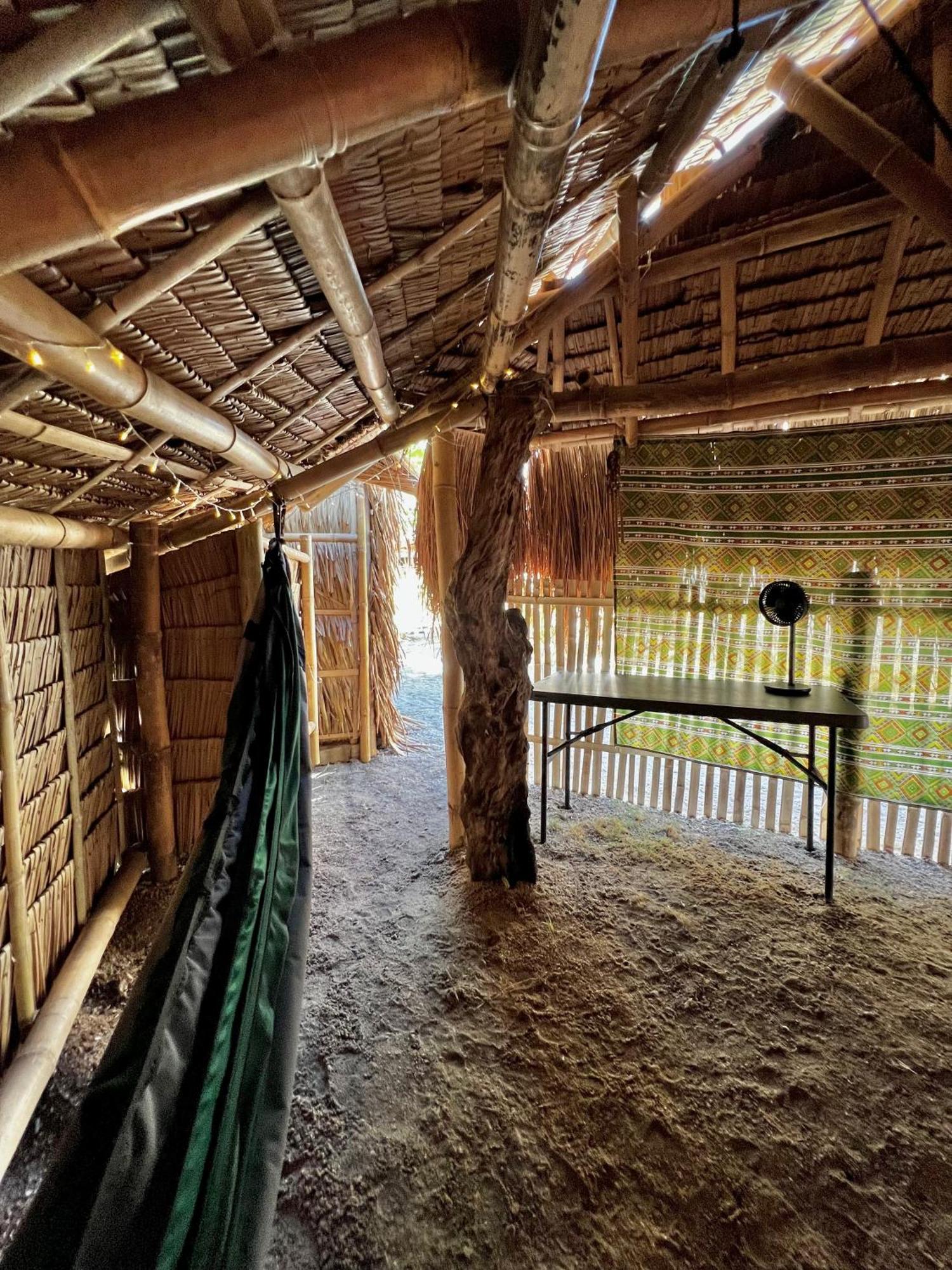 Albergue Tribal Huts Community Daanbantayan Habitación foto